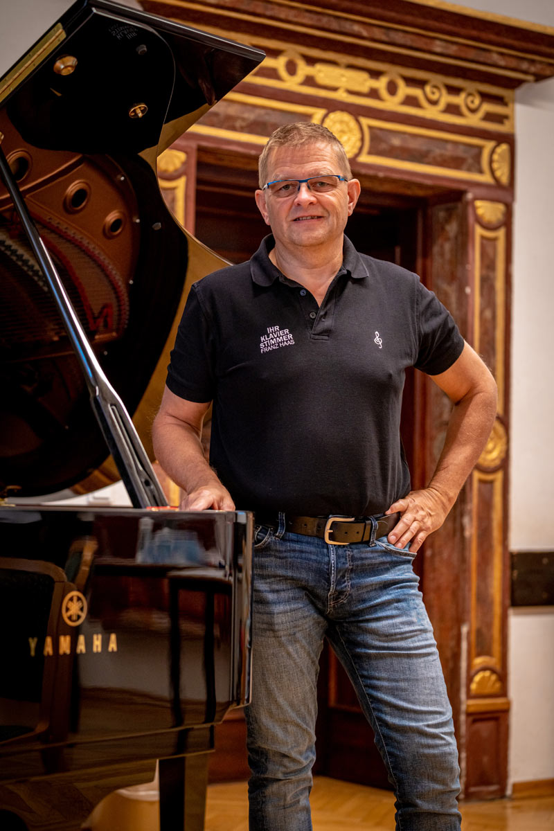 Franz Haas - Klavierstimmer und Instrumentenbauer aus Leidenschaft